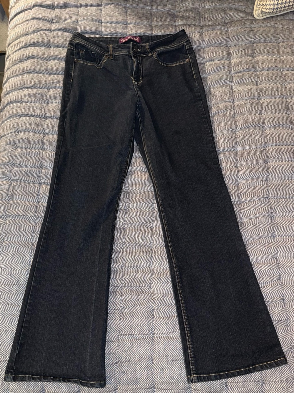 Women’s Dark Wash Bootcut Jeans - Black